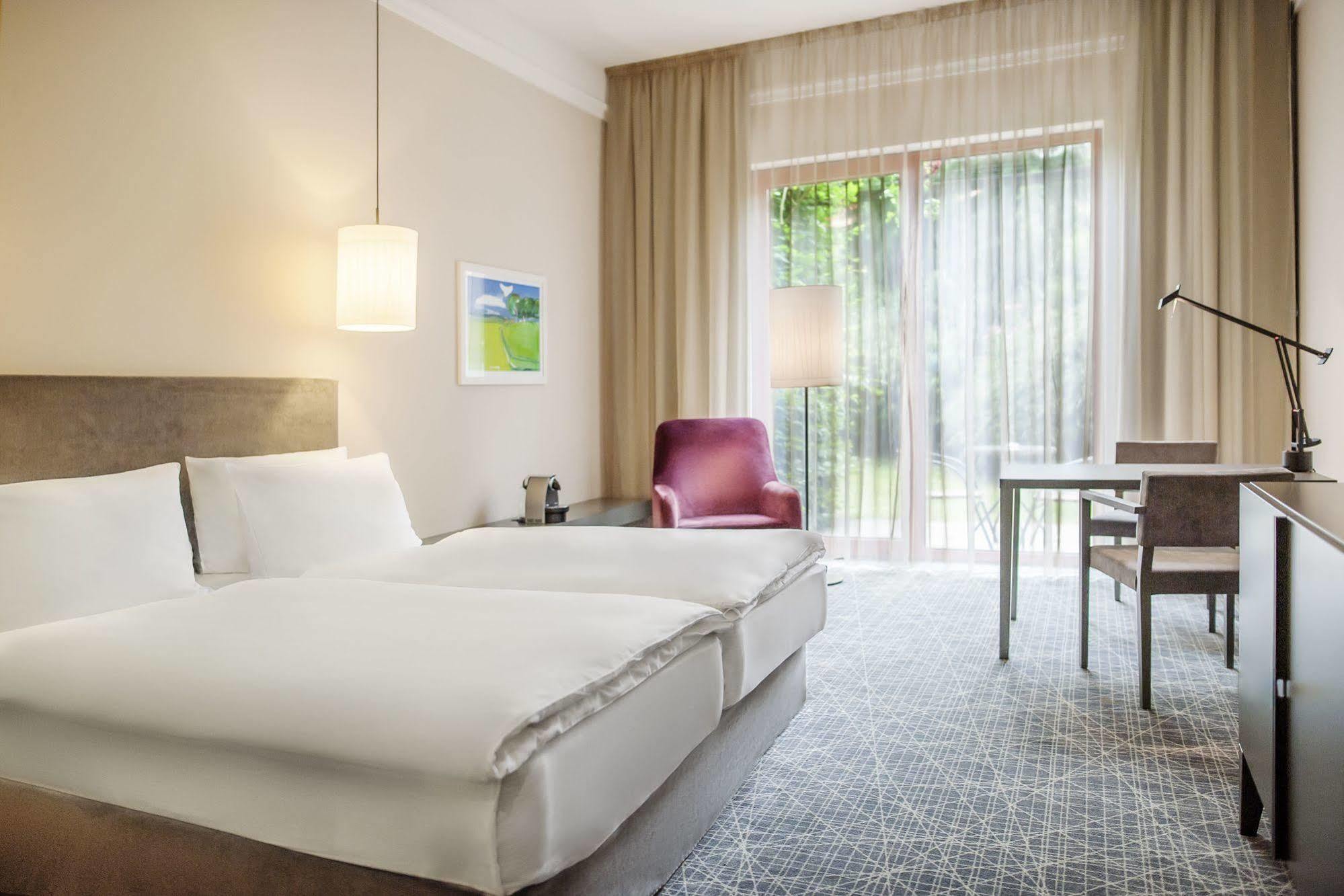 Nh Hotel Praga